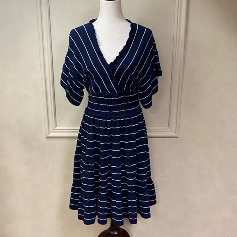 Max Studio V-neck short sleeve striped dress